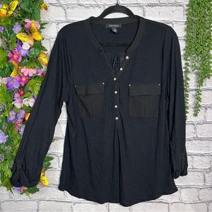 **💙2/$40💙White House Black Market Black Long Sleeve Notched V Neck Blouse L